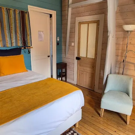 D'hotes Le Clos Bleu 3*
