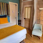 D'hotes Le Clos Bleu 3*
