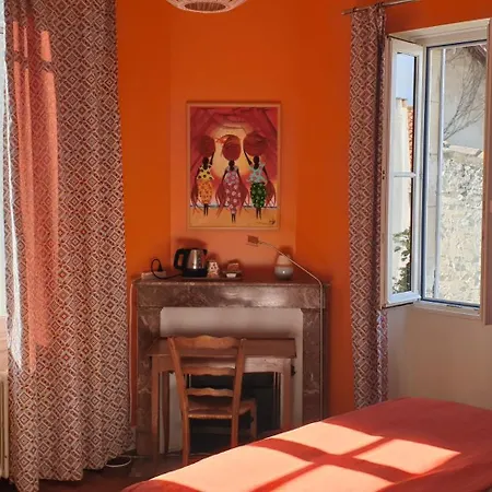 D'hotes Le Clos Bleu 住宿加早餐酒店 3*