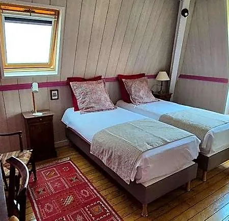 Oda ve Kahvaltı D'hotes Le Clos Bleu 3*