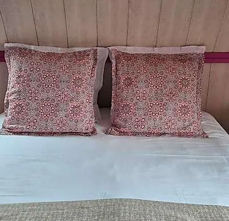 Oda ve Kahvaltı D'hotes Le Clos Bleu 3*
