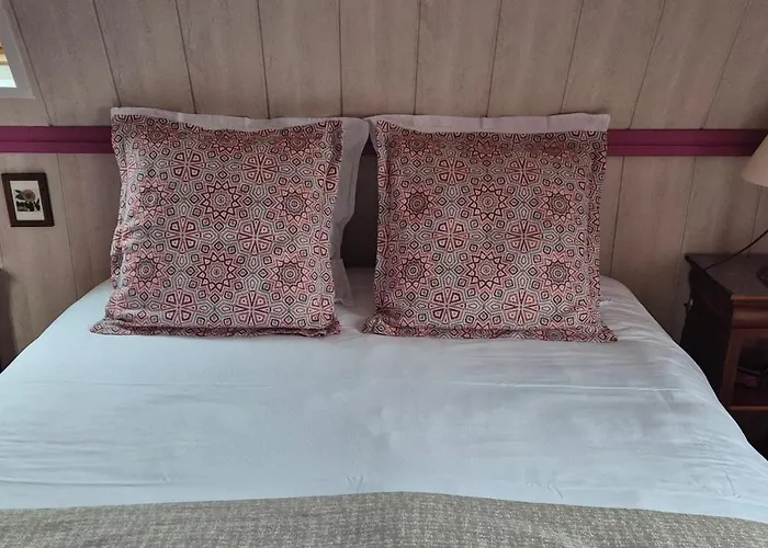 D'hotes Le Clos Bleu Bed and breakfast